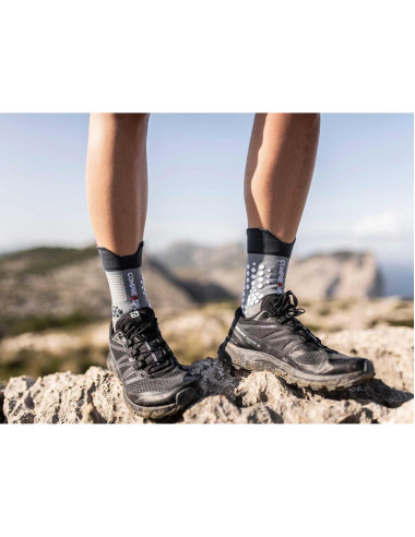 CALCETINES DEPORTIVOS PRO V3.0 TRAIL White Lolite - by COMPRESSPORT